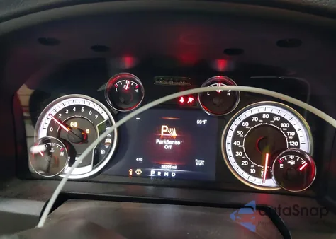 2021 Ram 1500 Classic Warlock 4X4 6'4 Box z USA, uszkodzony, nr VIN 1C6RR7GT0MS510761